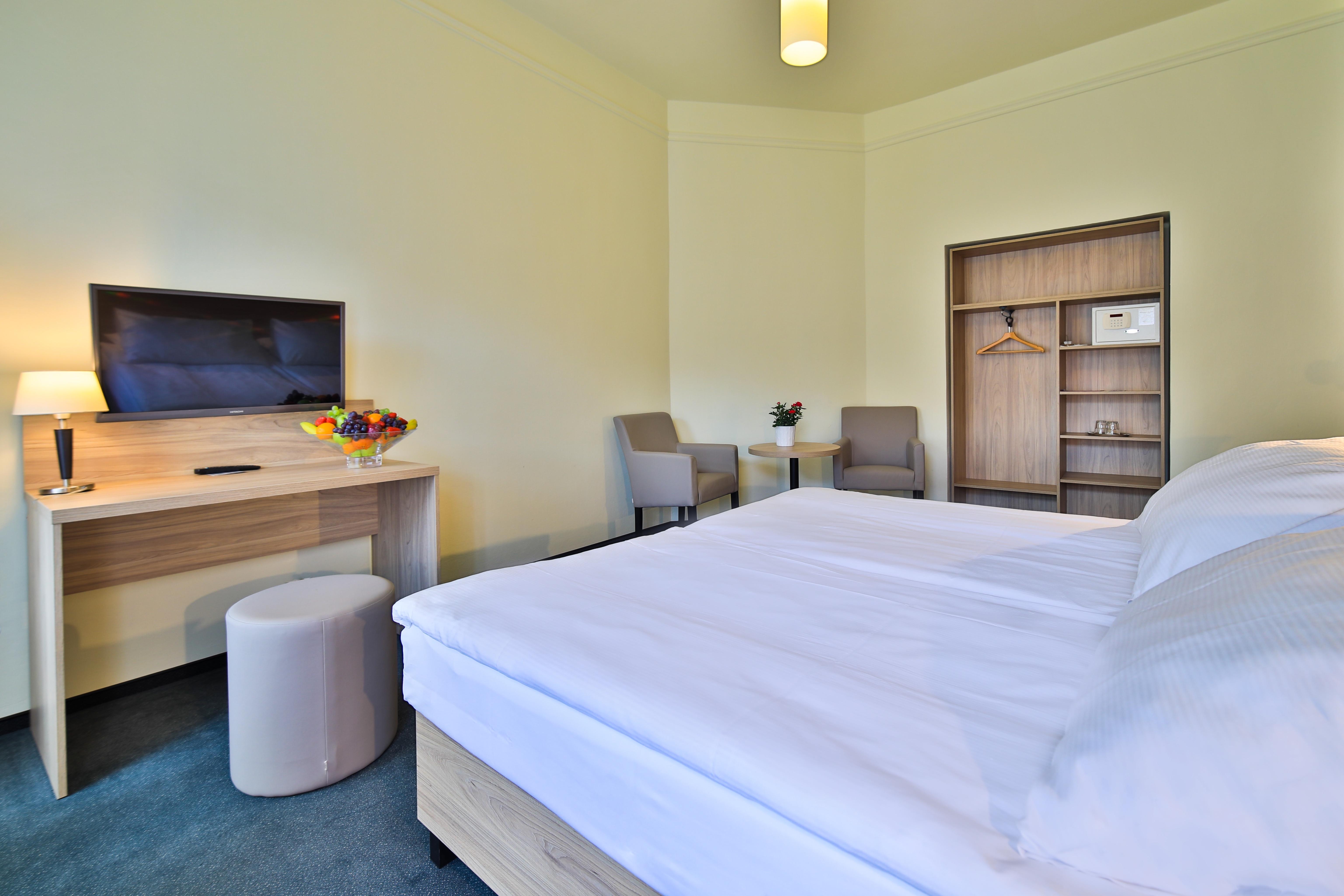 Atlantic Hotel, Prague